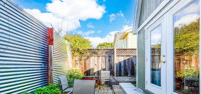 Building Photo - 515 Mountain View Ave