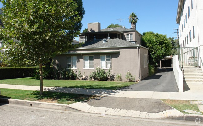 Primary Photo - 12021-12023 Hoffman St