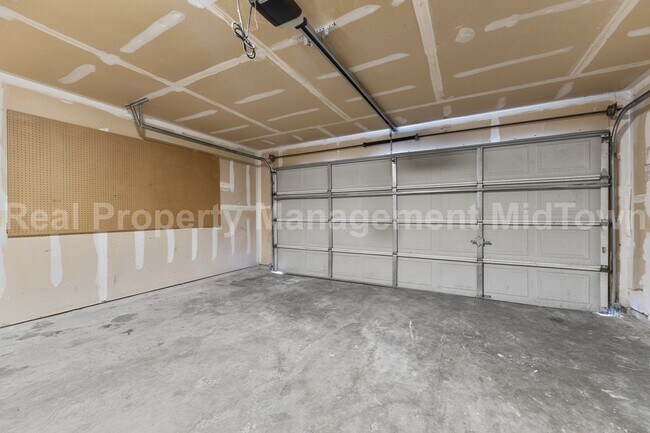 Building Photo - 6100 Wall St