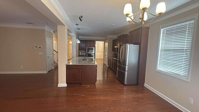 Building Photo - 4430 Sanderling St