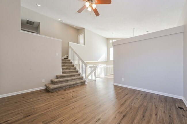 Building Photo - 16282 Bluebell Pl