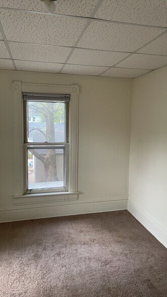 Building Photo - 1026 Oxford Ave