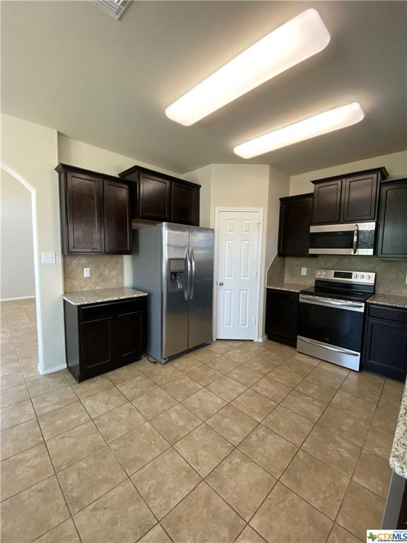 Building Photo - 400 Stonewall Ridge