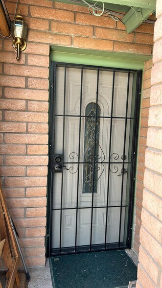 Building Photo - 1175 Avenida Gandara