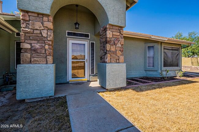 Building Photo - 8844 W Cavalier Dr