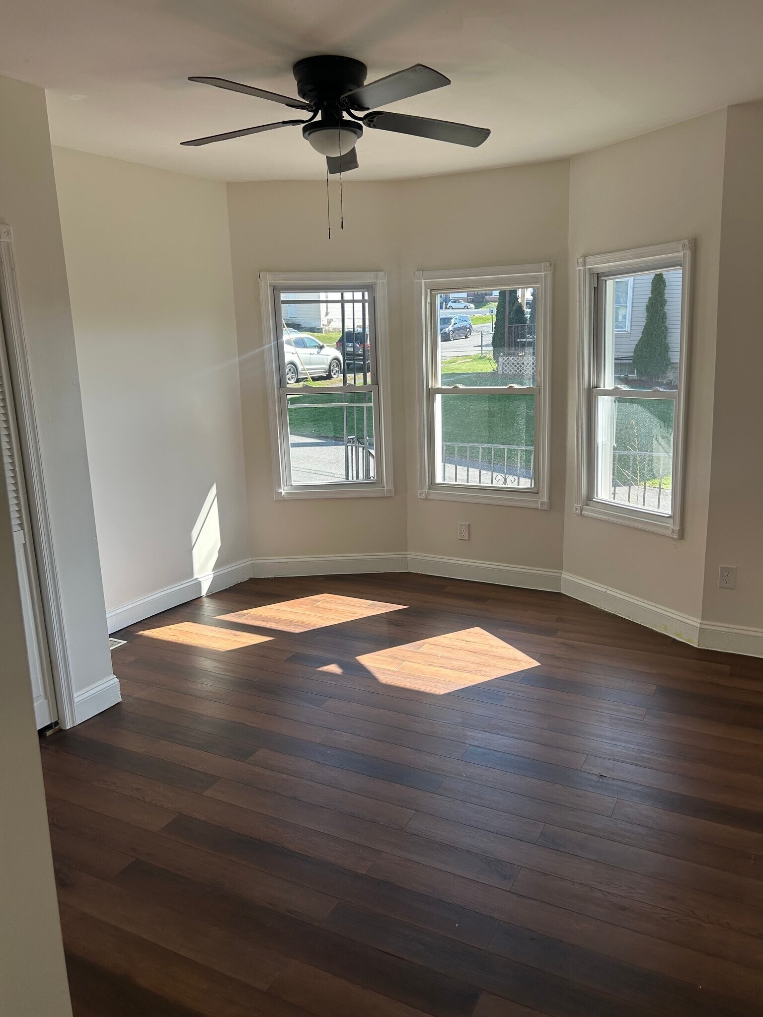 Building Photo - 1202 W Elm St