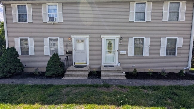 Building Photo - 90 A Loxwood St