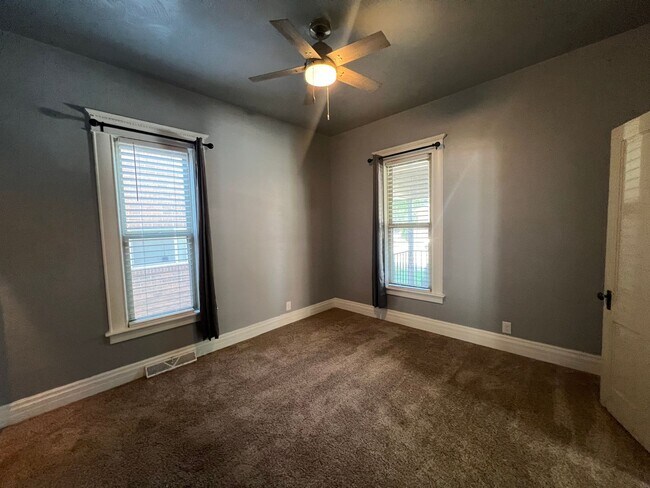 Building Photo - Historic Home Close to Downtown Loveland!