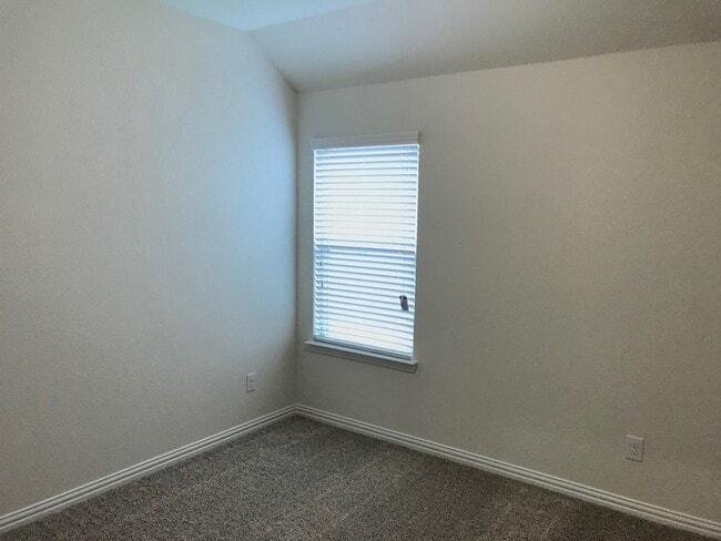 Building Photo - 4532 Frost Ave