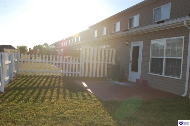 Building Photo - 118 Darby Woods Ct