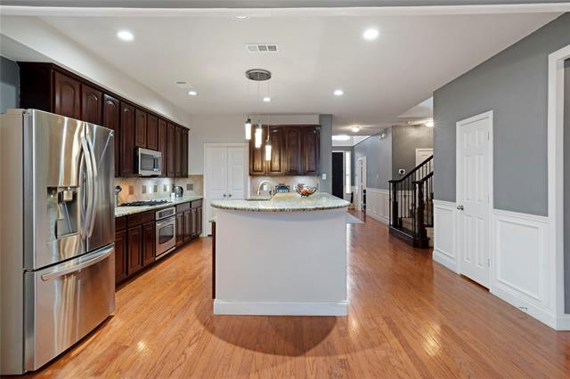 Building Photo - 9204 Sterling Gate Dr