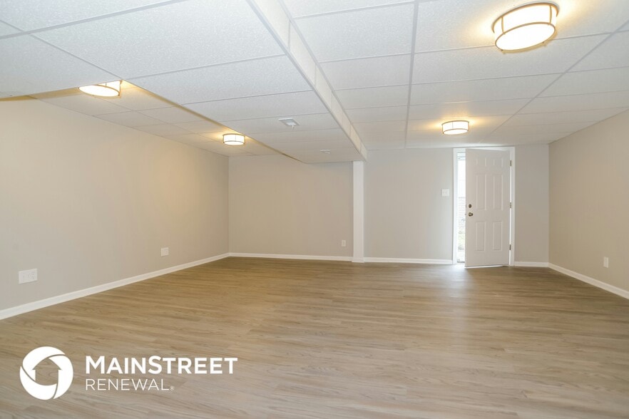 Building Photo - 19300 E 5th Terrace Ct N
