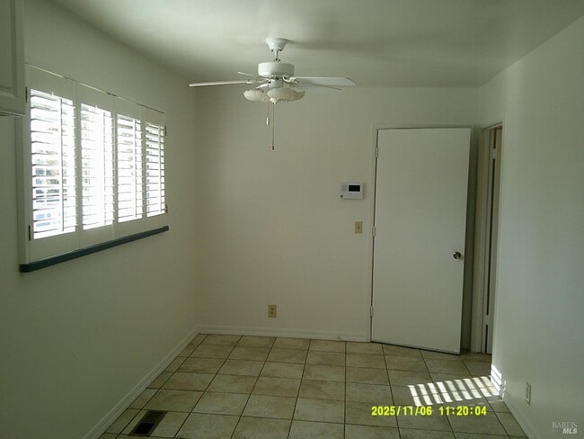 Building Photo - 390 S Almond St