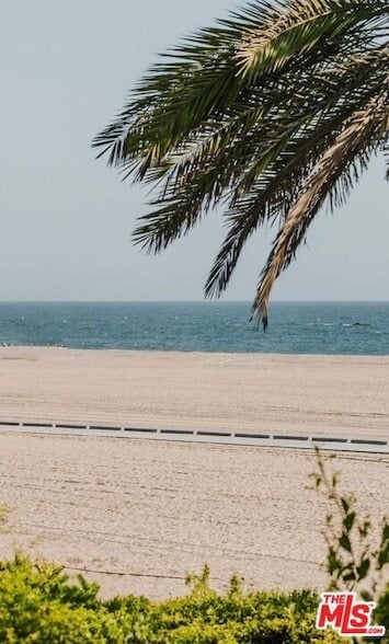 Building Photo - 936 Palisades Beach Rd