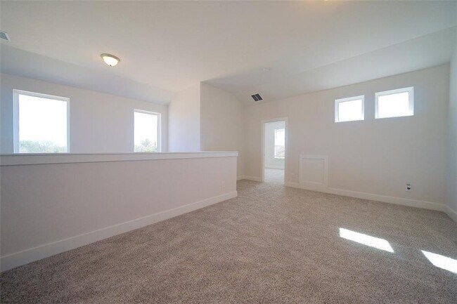 Building Photo - 162 Elisha Dr