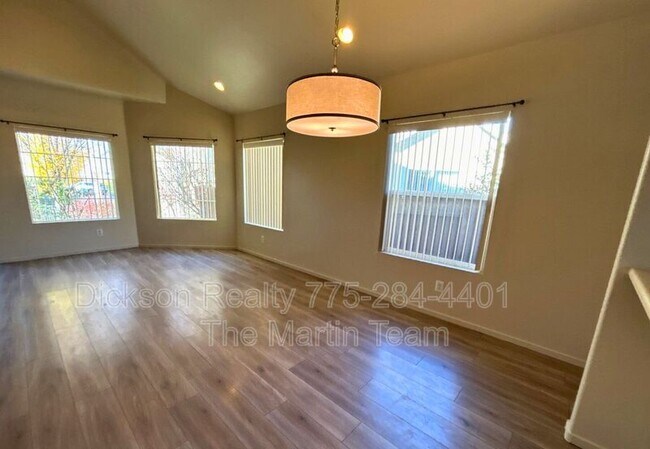 Building Photo - 5353 Desert Peach Dr