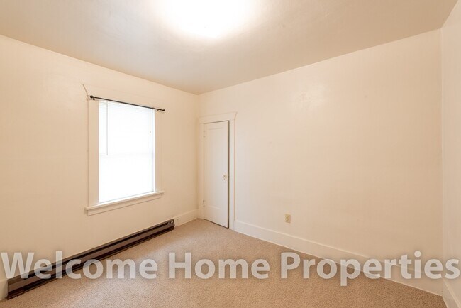 Building Photo - Cozy 2 Bedroom Apartment Close to WWU