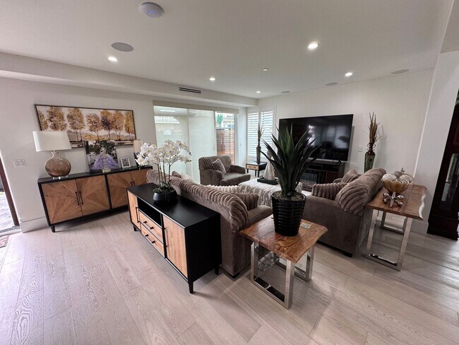 Building Photo - Luxury Coastal Living – Brand New Custom H...