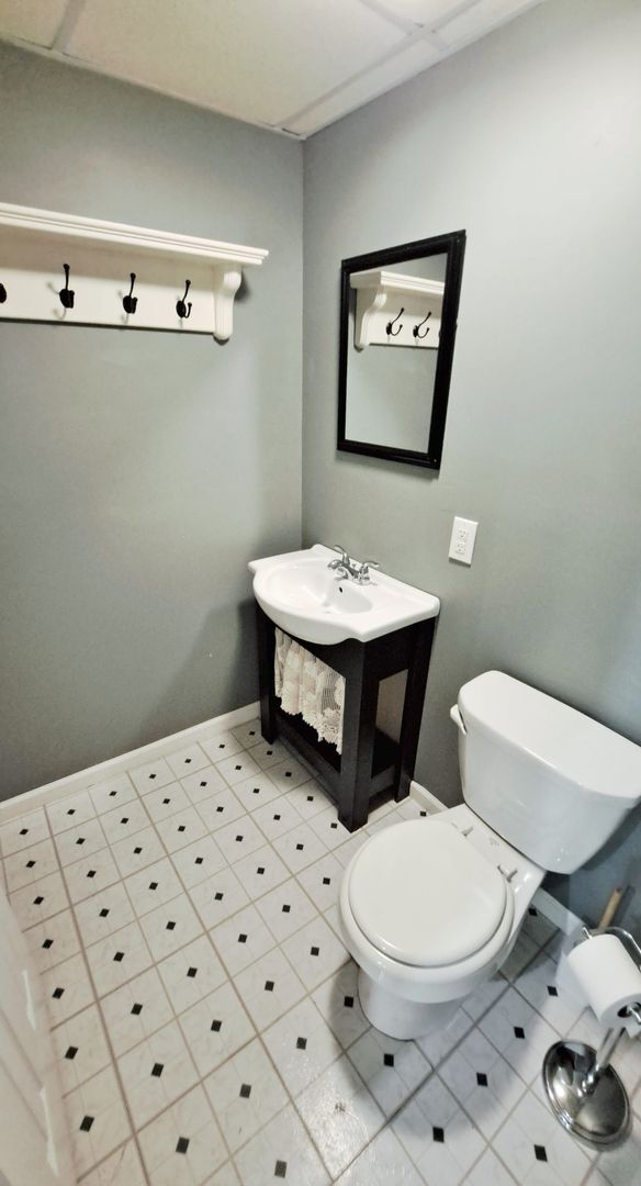 Building Photo - 3 Bed / 3 Bath Single Family Home