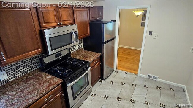 Building Photo - 23850 Rosewood St