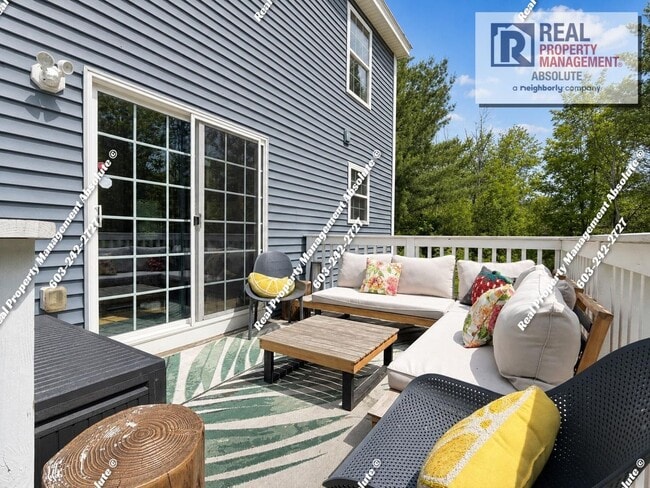 Building Photo - Modern 3BR Home with Solar & Private Yard