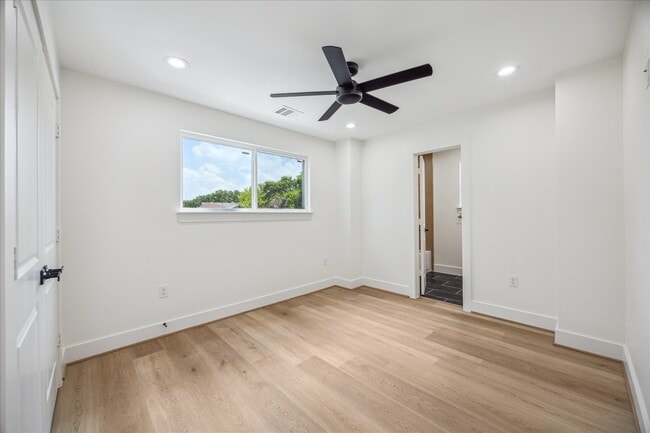 Building Photo - 20223 Laurel Lock Dr