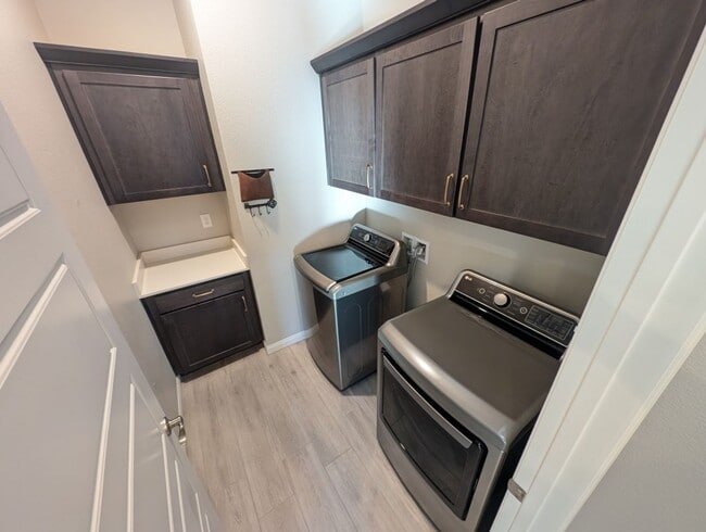 Building Photo - 11531 Great Bahama Way