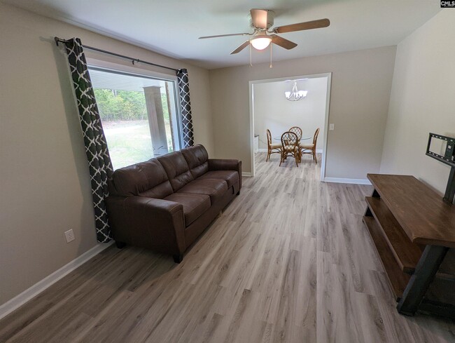 Building Photo - 251 Micala Dr