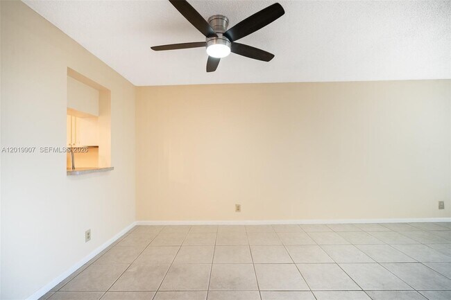 Building Photo - 260 NW 76th Ave