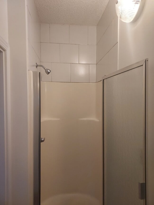 Building Photo - 3453 NW Thurman St