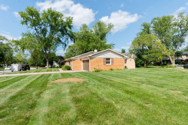 Building Photo - West Lafayette Schools Beautiful Home, Sho...