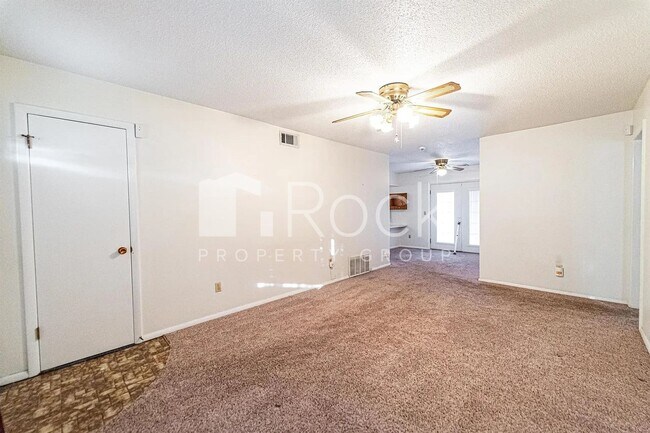 Building Photo - 3 Bedroom Home with 2-Car Garage and Covered Parking