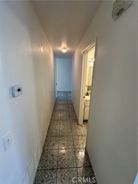 Building Photo - 8505 Robinia St