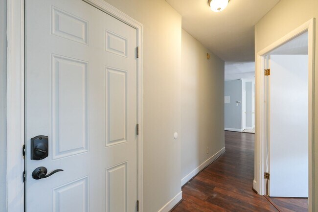 Building Photo - 7401 Andrews Ave