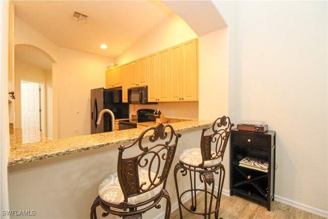 Building Photo - 6206 Mandalay Cir