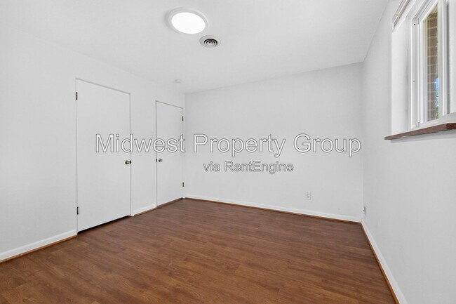 Building Photo - 2050 Goodale Ave