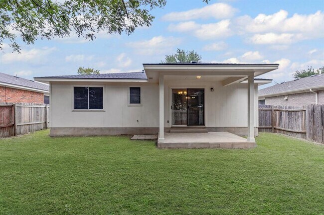 Building Photo - 200 Stanford Dr