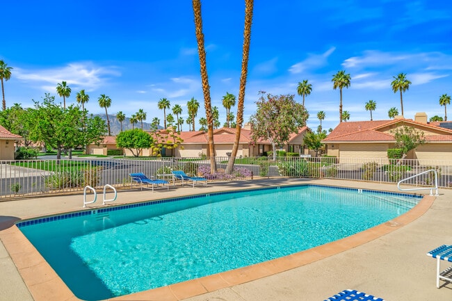 Building Photo - 39 Maximo Way