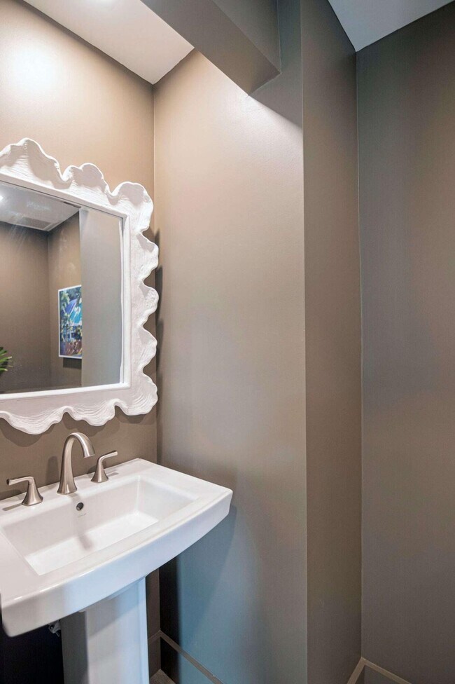 Building Photo - 103 W Sandpiper Cir