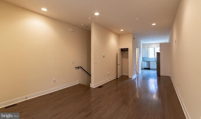 Building Photo - 1775 Frankford Ave