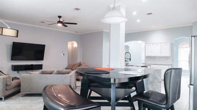 Building Photo - 12822 Ravens Chase Ln