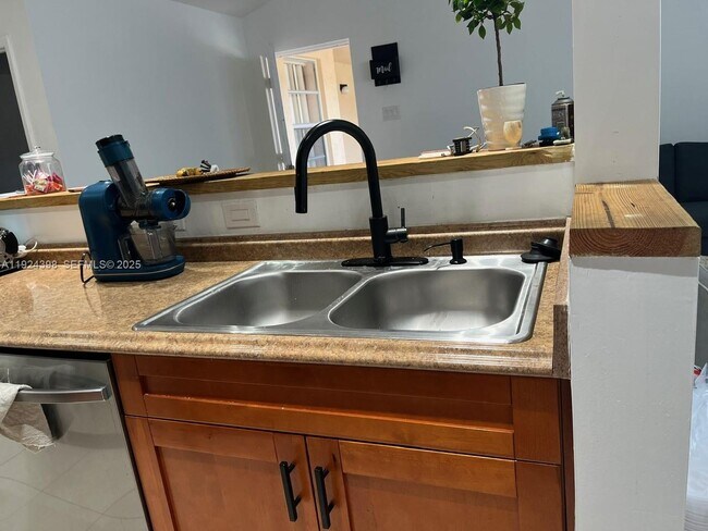 Building Photo - 15330 SW 106th Terrace