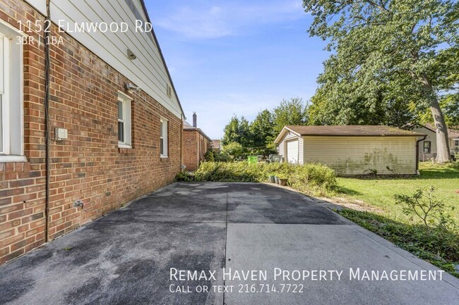 Building Photo - 1152 Elmwood Rd