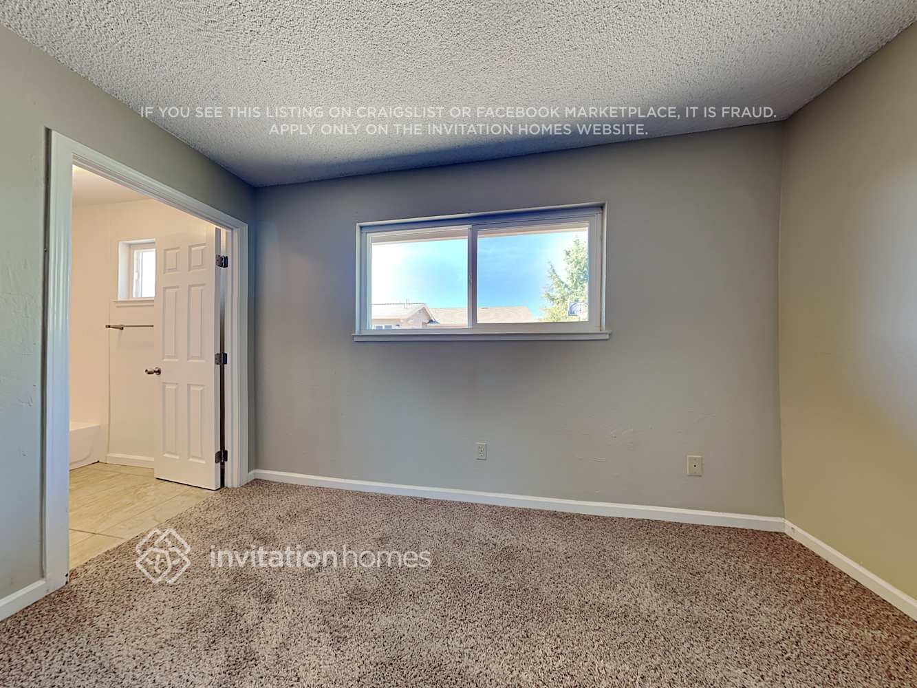 Building Photo - 1658 Ashwood Dr