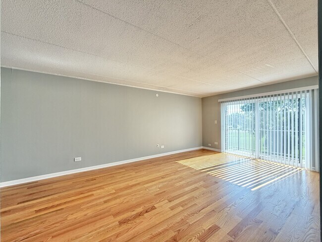 Building Photo - 25-525 N Quentin Rd