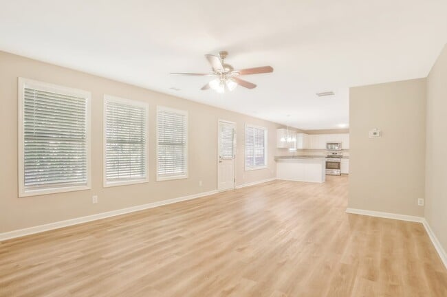 Building Photo - 6522 Battery Pt