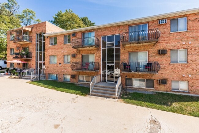 Primary Photo - W. 8th St