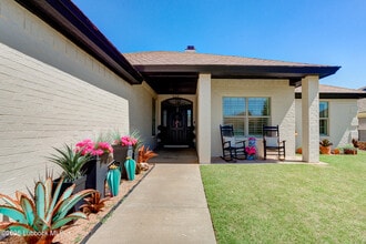 Building Photo - 5512 103rd St