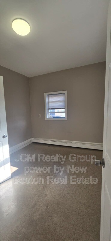 Building Photo - 66 Batchelder St