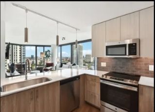 Building Photo - 350 N Canal St